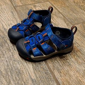 Keen boys sandals
